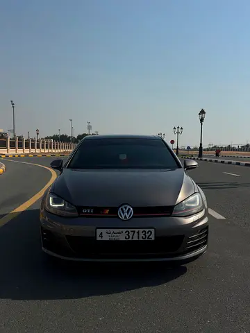 2017 Volkswagen Golf GTI | GCC Specs | FULL OPTION