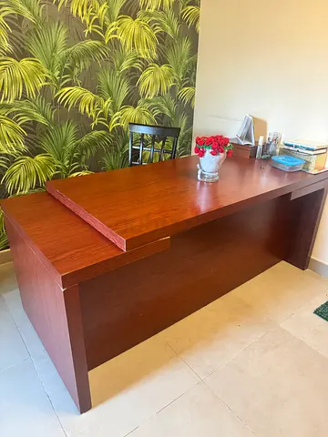 Office table