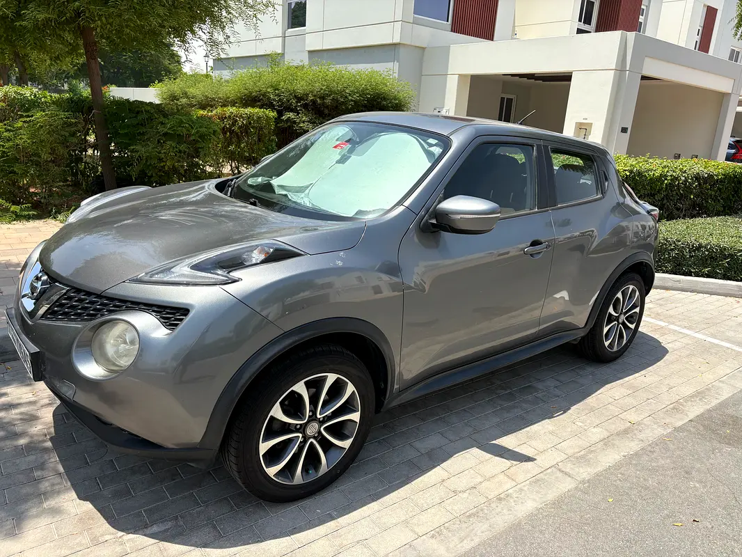 Nissan Juke 2015 — photo 1 of 4