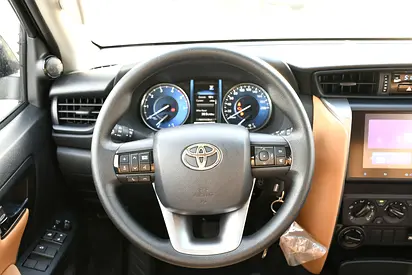 صورة 14 لـ 2026 Toyota FORTUNER
