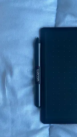One by Wacom drawing tablet with pen - good condition