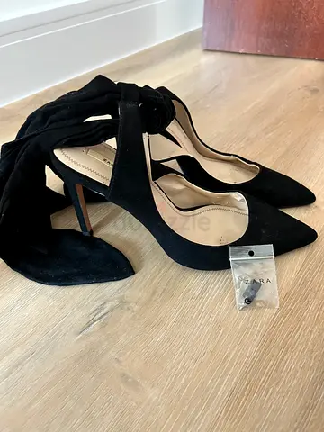 Ladies tie back heels