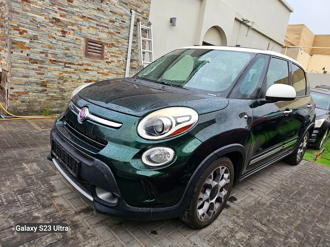 Fiat 500L 2015 — photo 1 of 6