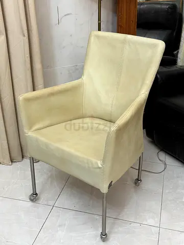 Marina Home genuine leather Suske arm chair