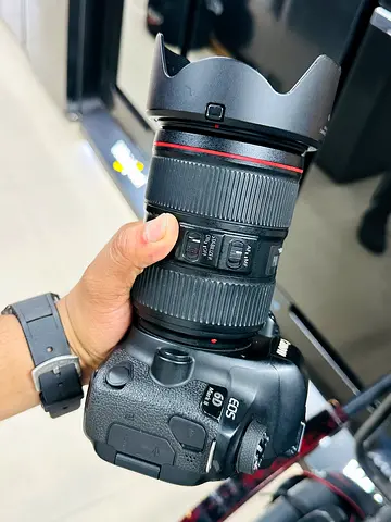 Canon EOS 5D DSLR with L-series 24-70mm (used)