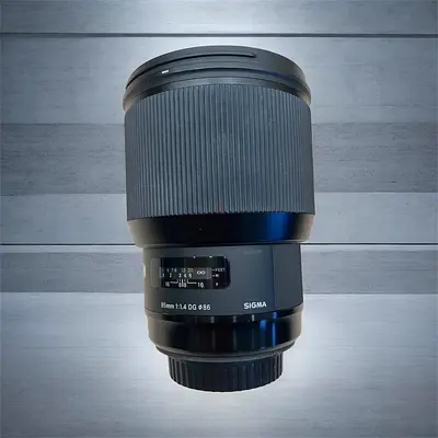 Sigma 85mm f/1.4 DG Art Prime ( canon mount)