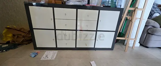 Storage cabinet