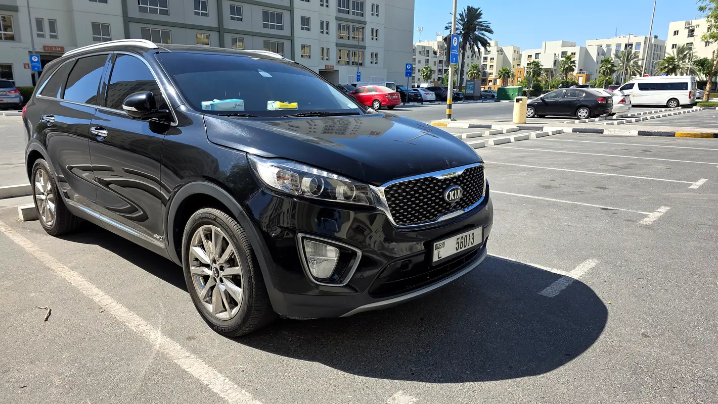 Kia Sorento 2016 — photo 1 of 13