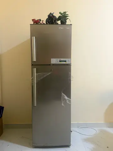 Good Condition Fridge for Sale – Ready for Immediate Use in Ajman