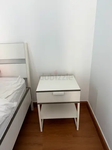 1 White bedside table / nightstand - good condition