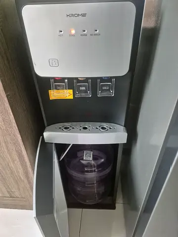 Krome Water Dispenser with Bottom-Load Bottle - Excellent Working Condition