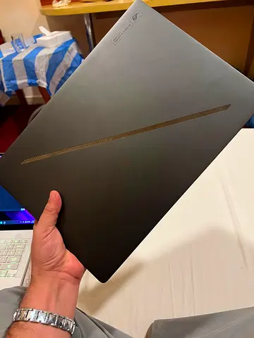 Zephyrus G16 2025 Ultra 9 + RTX 4070 16/1tb
