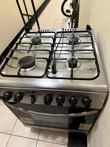 Selling cooking range immediately