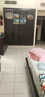 Looking for Indian girl to share one bhk flat