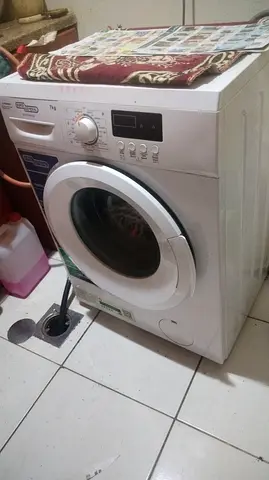 200 hot deal Used front load washing machine - working condition 0582004787