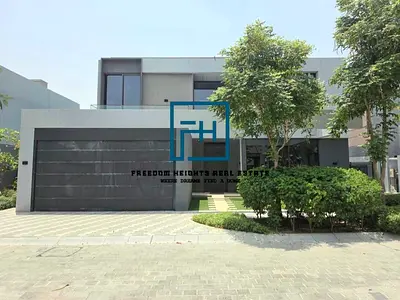 Luxury 5-Bedroom Villa | Private Pool | Fully Landscaped | Close To Amenities | Ready To Move | Distress Deal