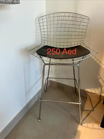 Chrome wire bar stool with seat pad - 2 pieces - price per stool - good condition