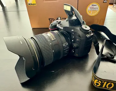 Nikon D610 DSLR with 24-105mm VR Lens - Good Condition