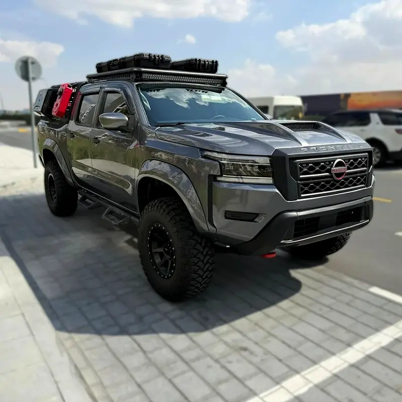 Nissan Frontier 2022 — photo 1 of 9