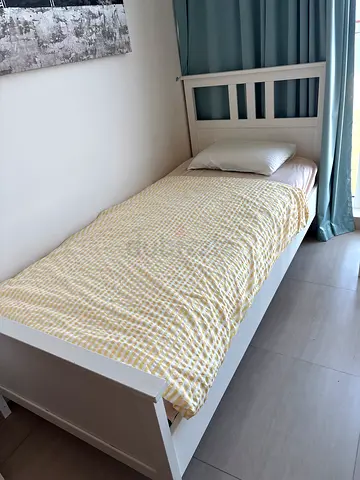 Single white wooden bed frame with headboard (good condition)