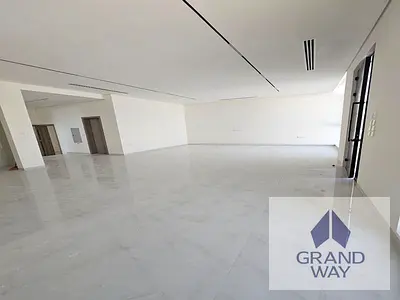 Well-Maintained 4BR Villa | Spacious I Great Value