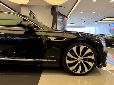 2022 Bentley FLYING SPUR — миниатюра 3
