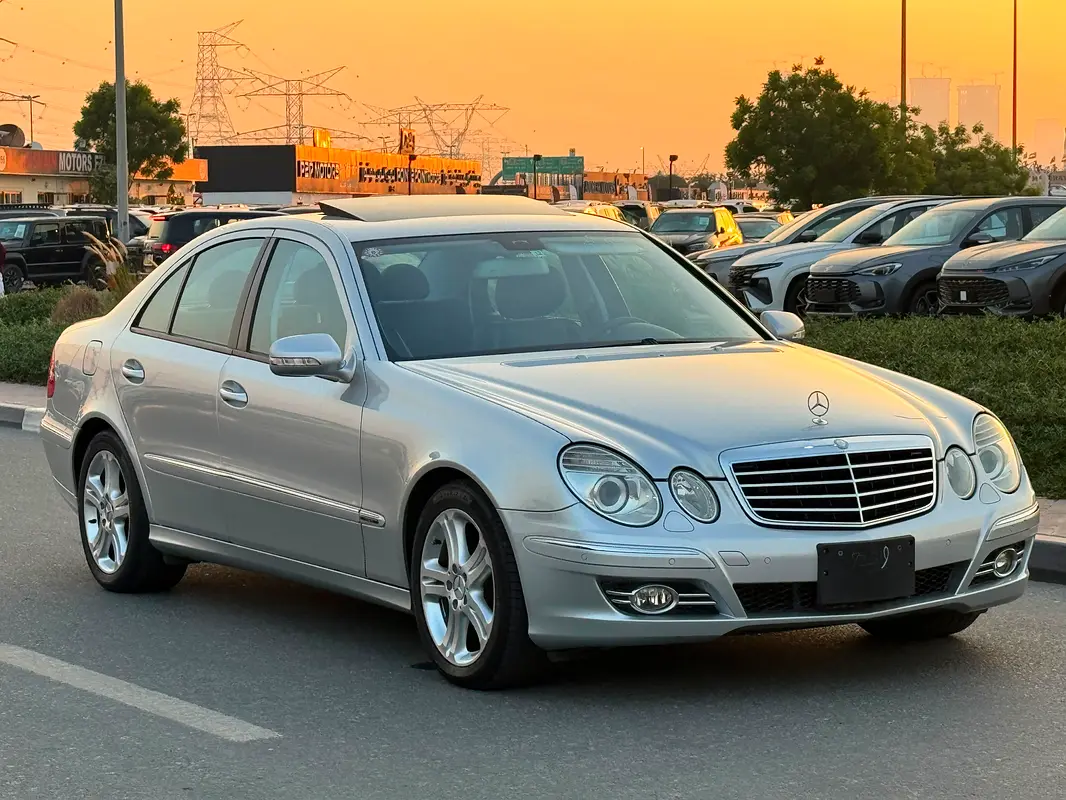 Mercedes-Benz E-Class 2008 — photo 1 of 13