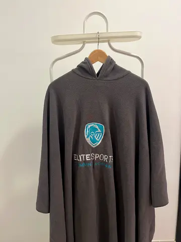 Grey Elite Sports embroidered pullover towel, size M (unisex)