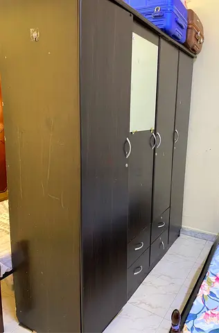 Dark Wood 4-Door Wardrobe with Drawers