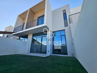 Single Row Gem | Elegant Family Haven | Exceptional Value at AED 135,000/Annual Rent