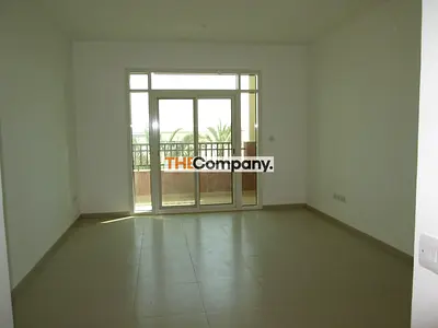 Elegant Studio | Calm & Connected Lifestyle