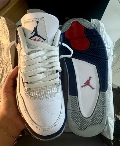 Nike Air Jordan 4 Retro Midnight Navy Sneakers
