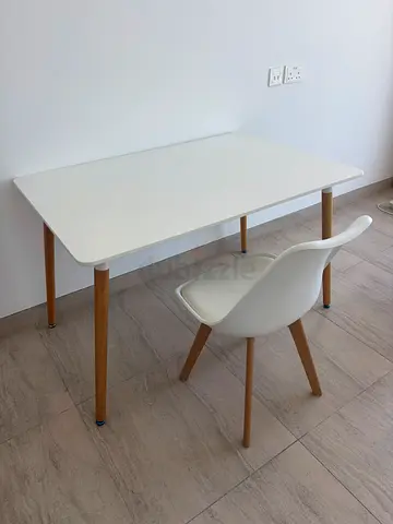Desk table and chair