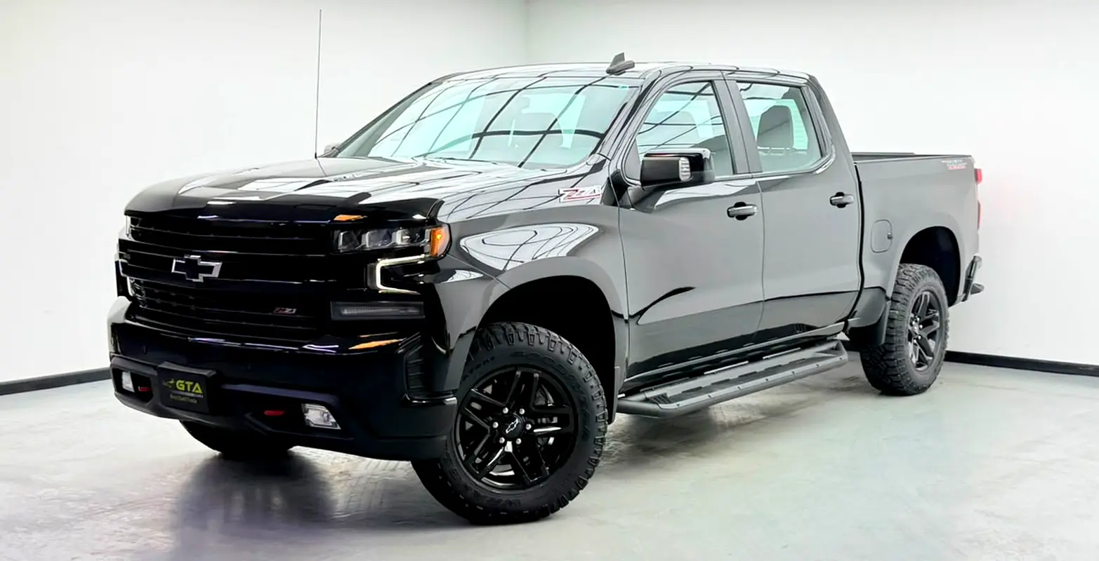 Chevrolet Silverado 1500 2021 — photo 1 of 17