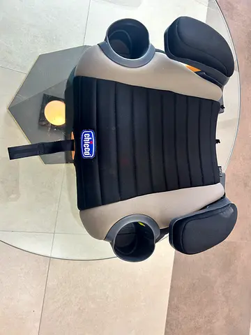 Chicco  Car Seat/ Safety Chair . Gofit® Plus Kids Booster Car Seat 4Y- 10Y