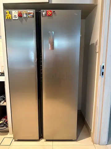 TCL 551L Frost-Free Refrigerator Freezer | 1 Year Old | Excellent Condition (plastic still on)