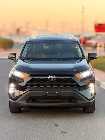 2021 Toyota RAV4 LE - Excellent Condition - With SUNROOF