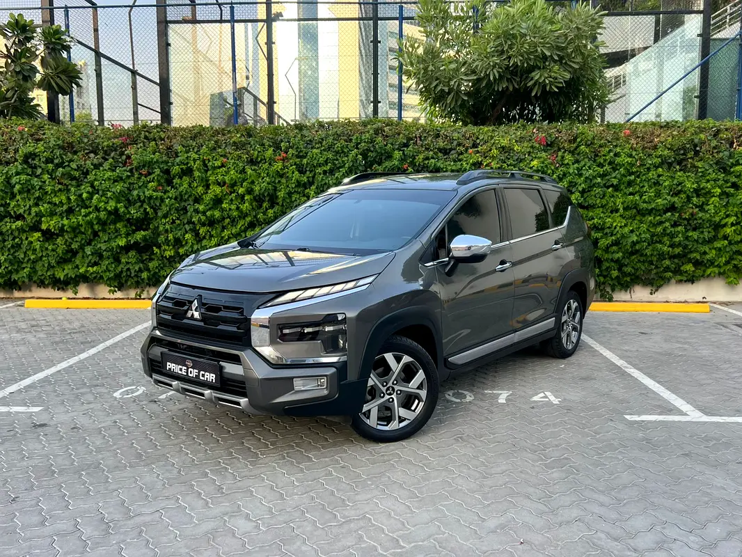 Mitsubishi Xpander Cross 2024 — photo 1 of 17