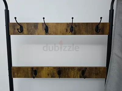 Coat rack + shoe bench in excellent condition