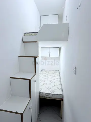 Double partition available in burjuman exit -4