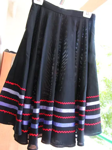 BALLET SKIRT - 24.5 BY 26 INCH
