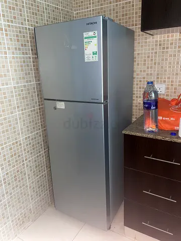 Hitachi Refrigerator-Freezer –330 Liters