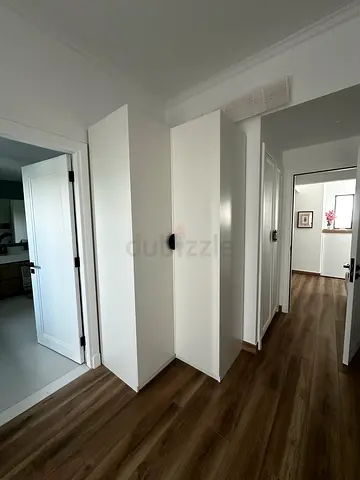 Built-in White 2 Door Wardrobe corner — Excellent Condition