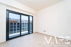 Meydan Studio | Balcony | Pool &amp; Downtown View