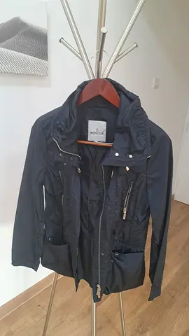 Moncler Navy Lightweight Jacket – Good  (M/38)