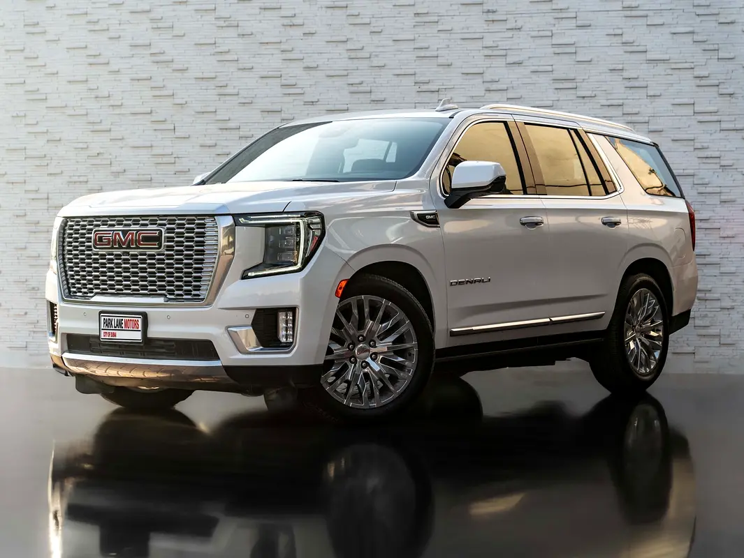 GMC Yukon 2024 — photo 1 of 20