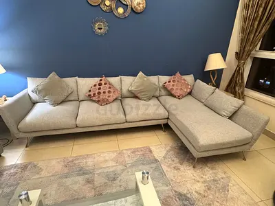 Home Center Light grey L-shaped sectional sofa - 4-seater, modern design