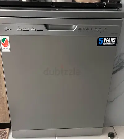 Midea Freestanding Dishwasher - Silver, Good Condition