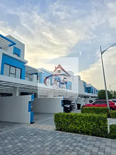 4BR Townhouse | Close To Pool | Walking Distance To Central Hub