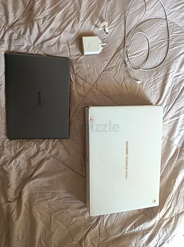 Huawei laptop MateBook 14 (used less than 50 times)